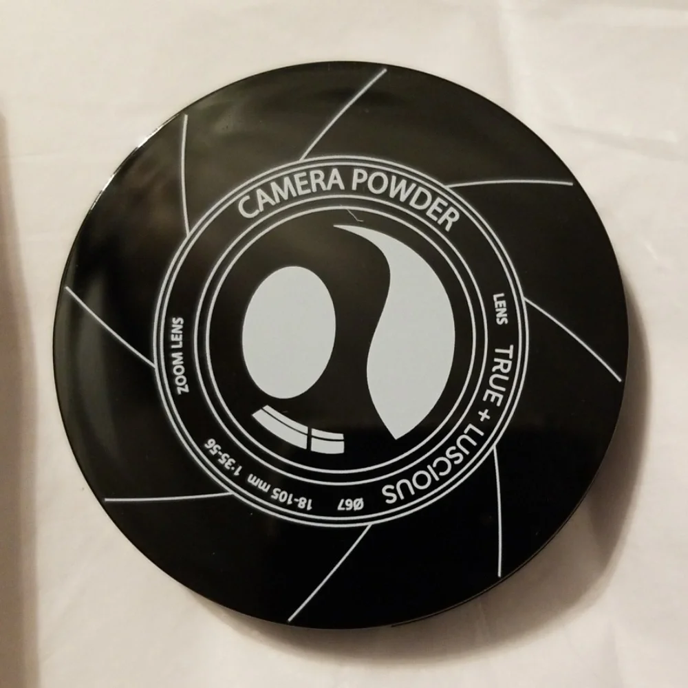 Luscious Cosm Camera Powder in Universal